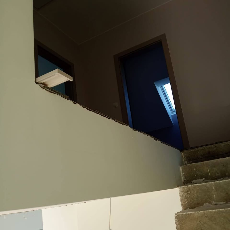 Wnętrze w trakcie renowacji i wykończenia